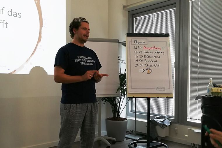 Elmar Seestädt speaking at Agile Talks 2019 in Hamburg